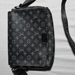 Black Louis Vuitton Men's Crossbody Bag